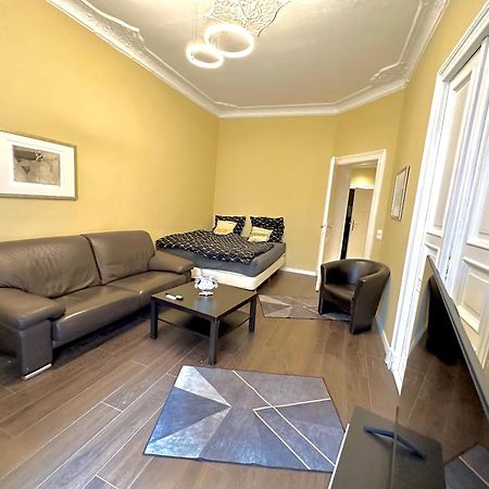 Schoenes Grosses Apartment Im Zentrum Berlins Exterior foto