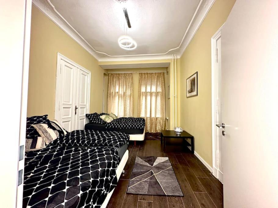 Schoenes Grosses Apartment Im Zentrum Berlins Exterior foto